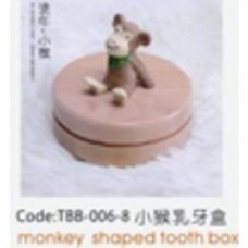 TBB-006-8 Зубная коробка с фигуркой обезьянки Monkey shaped tooth box CHN