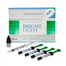Bright Light  Набор (4шпр 4.5г:A2, A3, A3.5, B2 +3мл+3мл ) - микрогибридный композит, DMP Брайт Лайт
